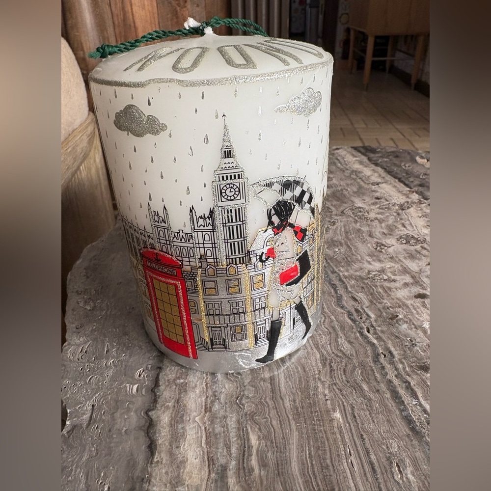 Unused World Traveler Gift Collection London Design Pillar Candle - Picture 2 of 6
